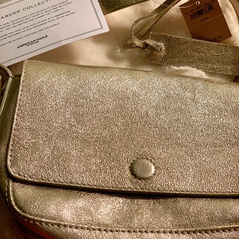 NWT Wander Italian Leather Crossbody Pale Gold